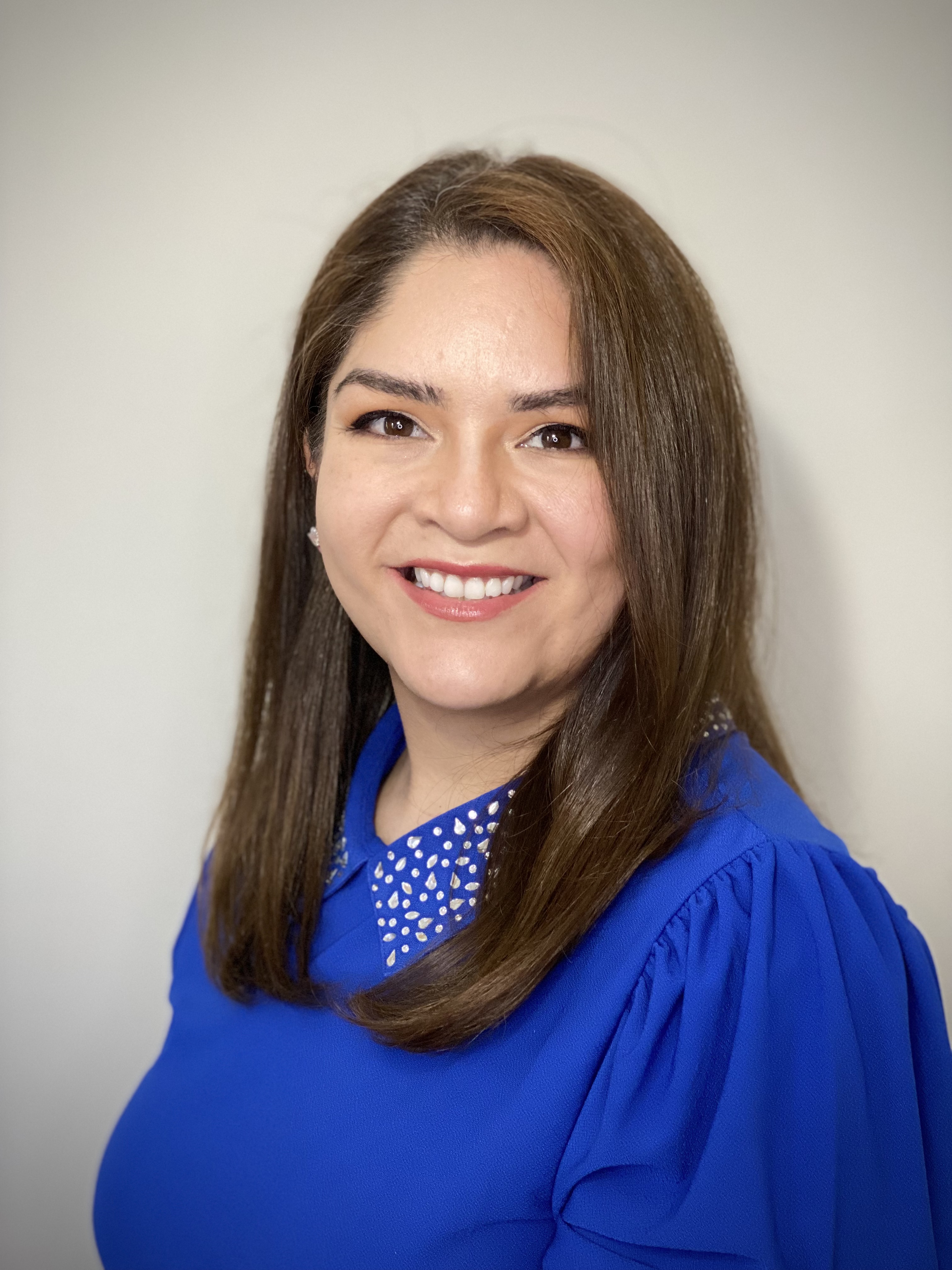 Viridiana E. Herrera headshot